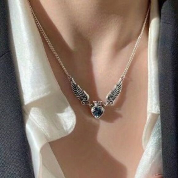 Retro-Inspired Aurora Angel Wings Love Crown Necklace Silver-plated Blue Crystal - Picture 7 of 8